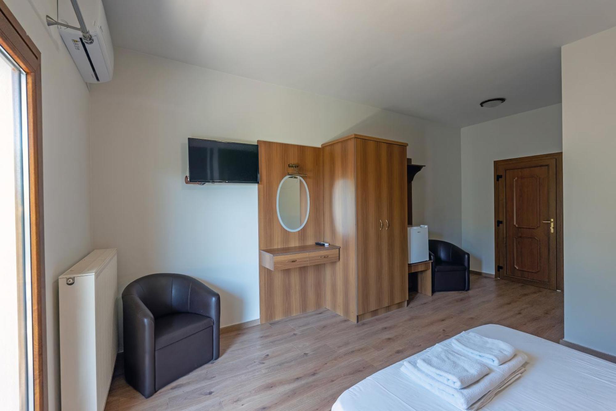 Hotel Agistro Ángistron 외부 사진