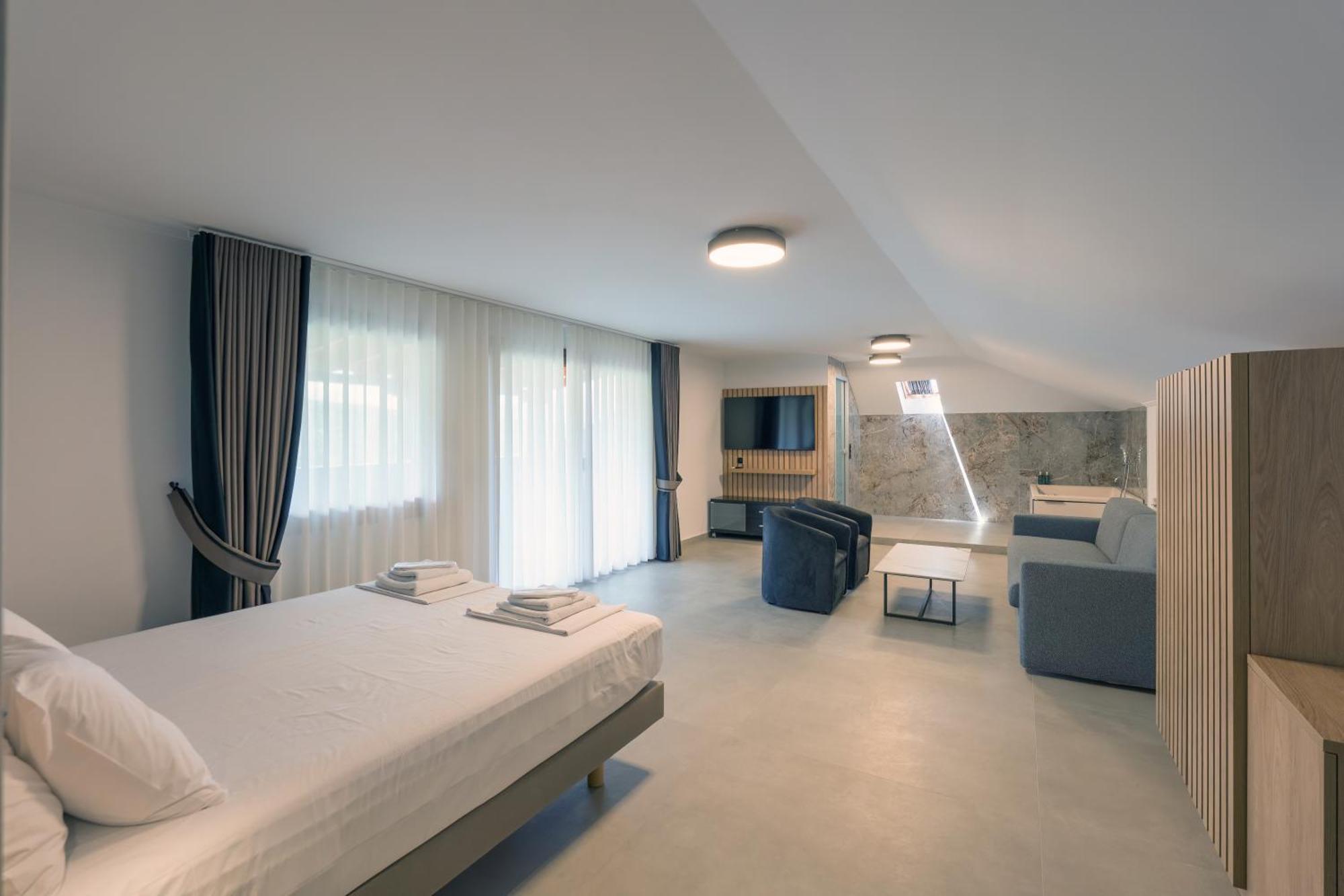Hotel Agistro Ángistron 외부 사진