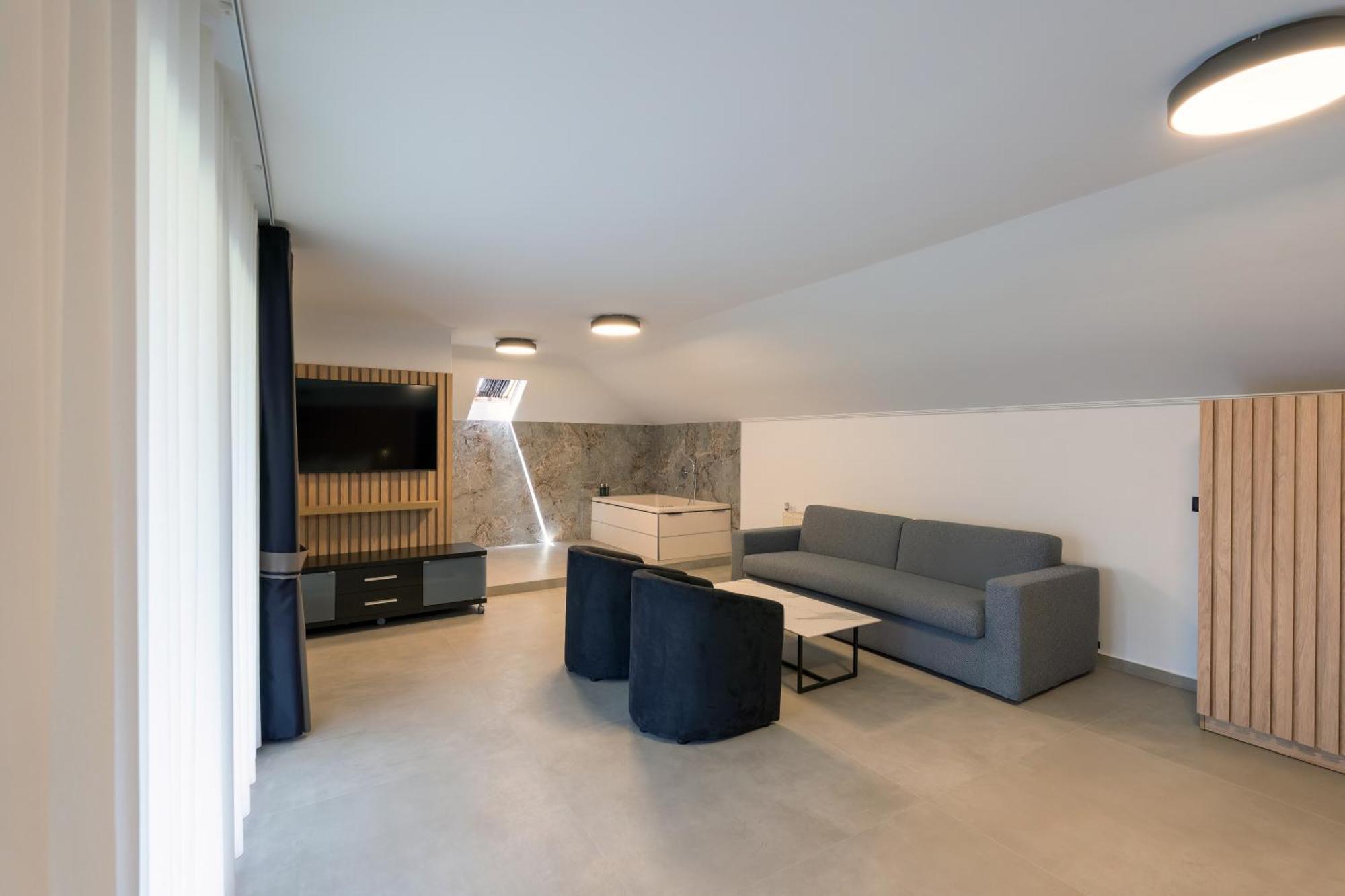 Hotel Agistro Ángistron 외부 사진